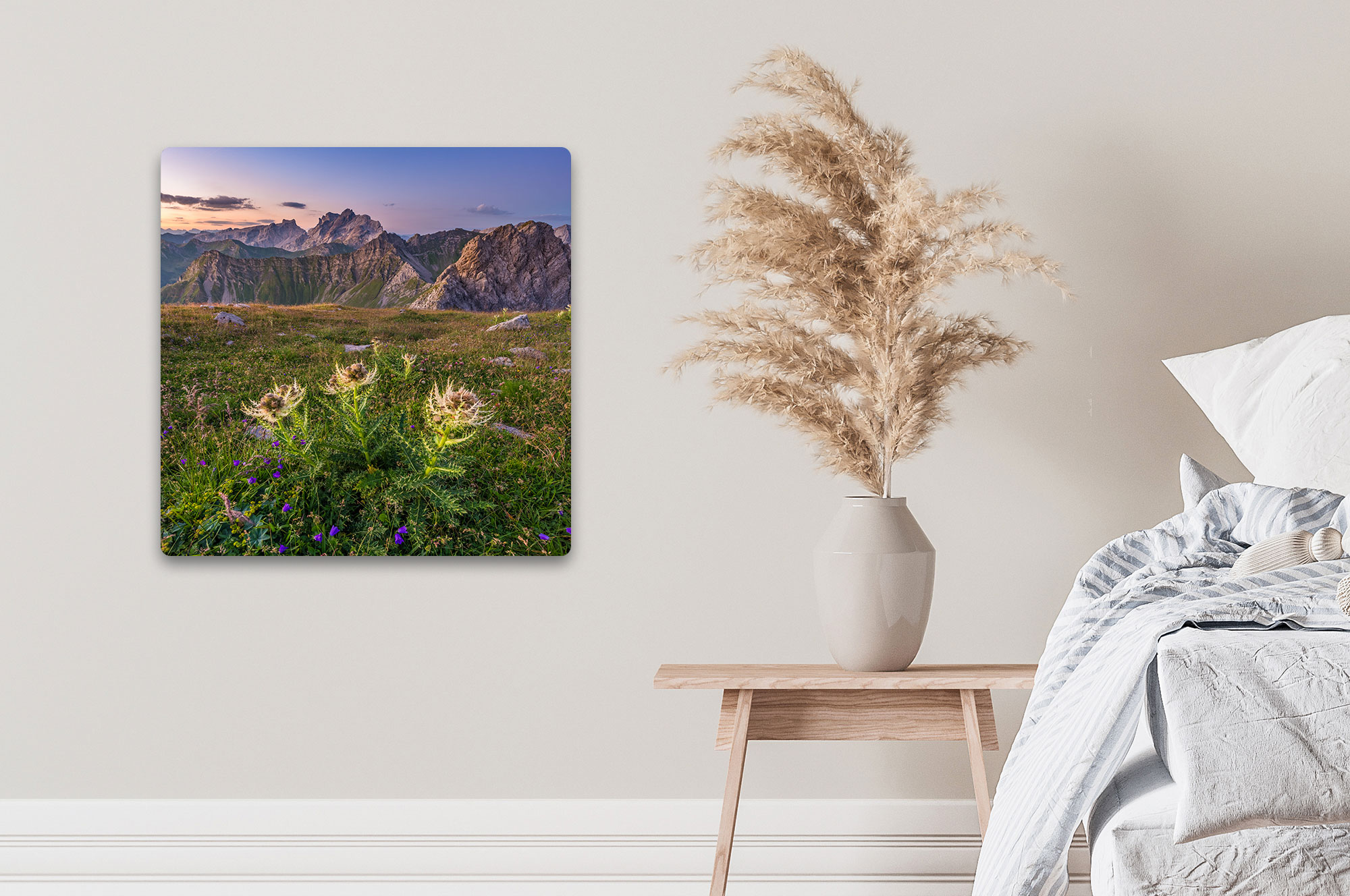 Akustikbild Wildblumen vor Bergpanorama